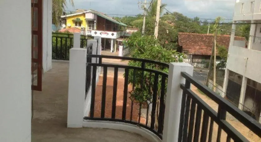 Araliya Blue Beach View Hotel Kudapaduwa 0*,